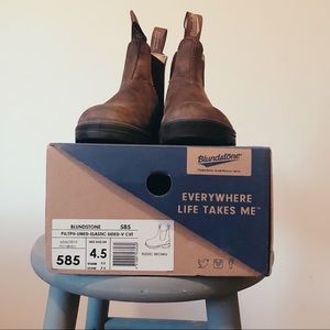 Blundstones boots 585